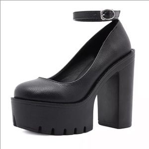 Brand New Mary Jane Platform Heels Size 8
